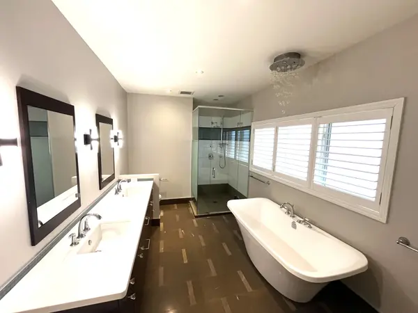 32 Belvedere DR, Oakville, ON L6L 4B6