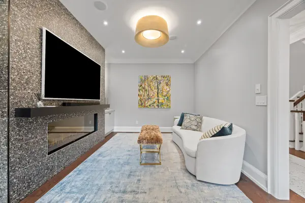 132 Strath AVE, Toronto W08, ON M8X 1R5