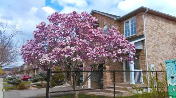 5172 Thornburn DR, Burlington, ON L7L 6K9