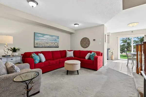 5172 Thornburn DR, Burlington, ON L7L 6K9