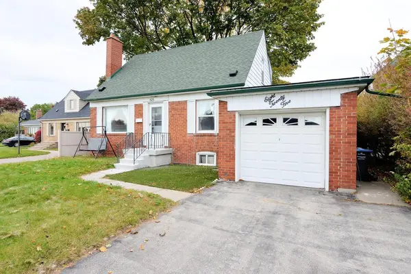 825 North Service RD, Mississauga, ON L4Y 1A2