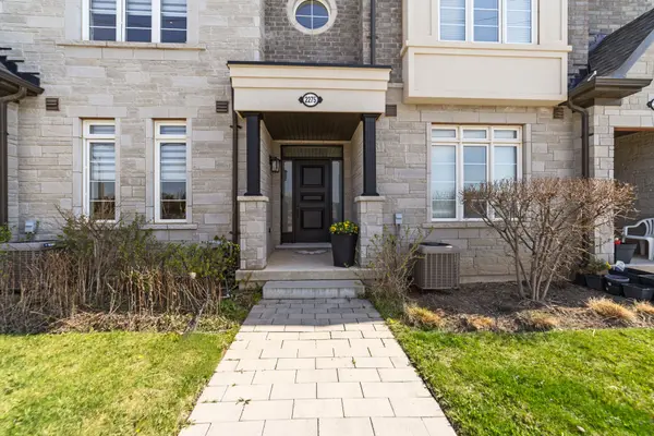 2275 Khalsa Gate, Oakville, ON L6M 1P4