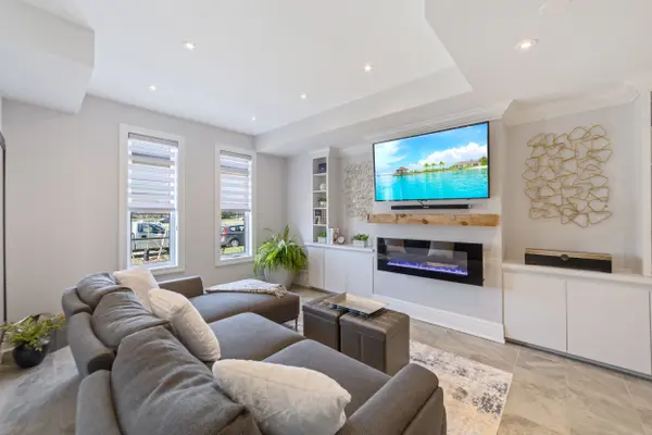 2275 Khalsa Gate, Oakville, ON L6M 1P4