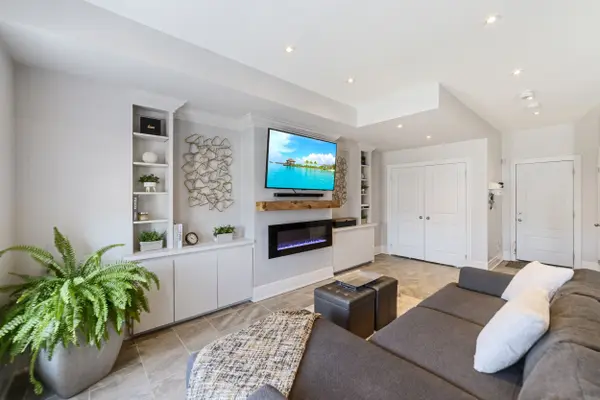 2275 Khalsa Gate, Oakville, ON L6M 1P4