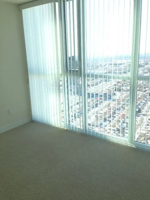 4070 Confederation Pkwy #3505, Mississauga, ON L5B 0E9