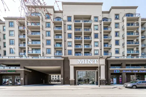 2486 Old Bronte RD #402, Oakville, ON L6M 0Y4