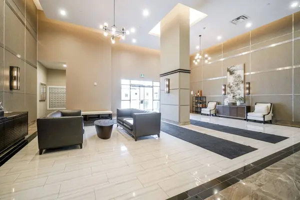 2486 Old Bronte RD #402, Oakville, ON L6M 0Y4