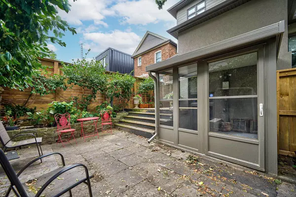 351 Windermere AVE #B, Toronto W01, ON M6S 3L1