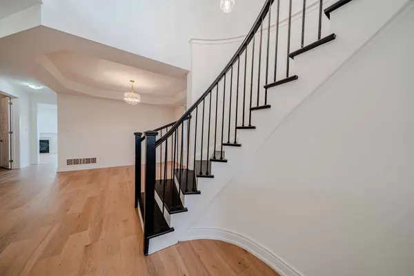 3 Leadenhall RD, Brampton, ON L7A 0B2