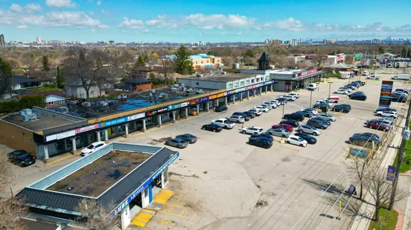 982 Albion RD, Toronto W10, ON M9V 1A7