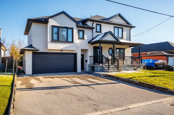 105 Winston Park BLVD, Toronto W05, ON M3K 1C4