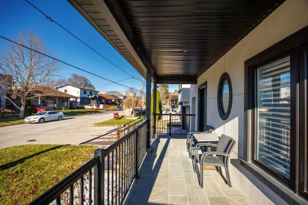 105 Winston Park BLVD, Toronto W05, ON M3K 1C4