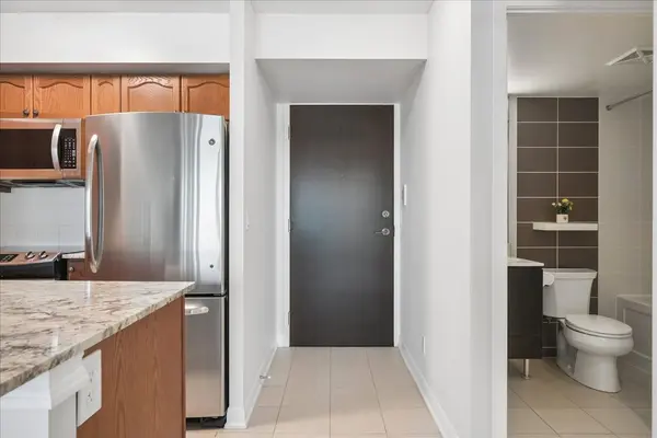 205 Sherway Gardens RD #1704, Toronto W08, ON M9C 0A5