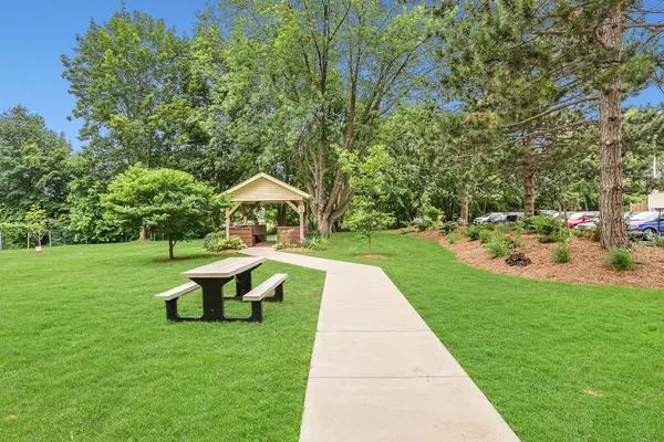 365 Geneva ST #1003, St. Catharines, ON L2N 5S7