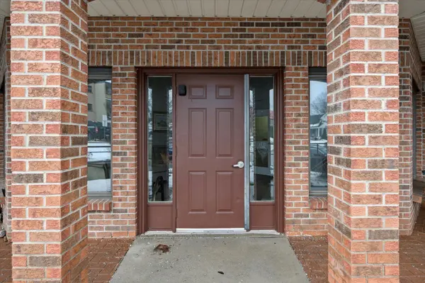 4 Albert ST #206, Cambridge, ON N1R 3M4