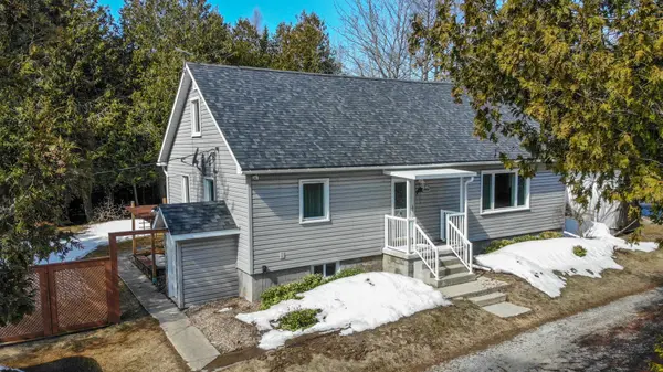 668 Pike Bay RD, Northern Bruce Peninsula, ON N0H 2T0