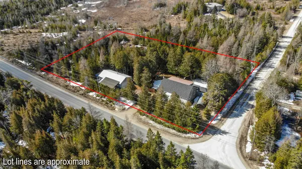 668 Pike Bay RD, Northern Bruce Peninsula, ON N0H 2T0