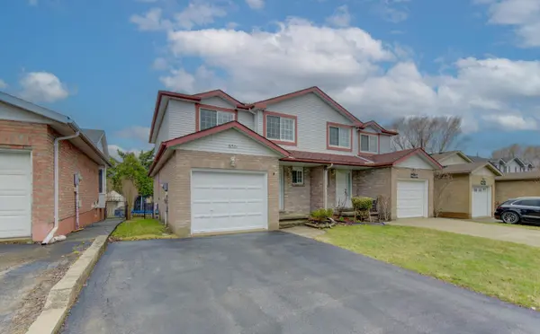 651 Pinerow CRES #A, Waterloo, ON N2T 2K5