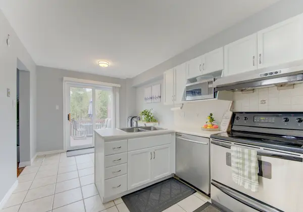 651 Pinerow CRES #A, Waterloo, ON N2T 2K5