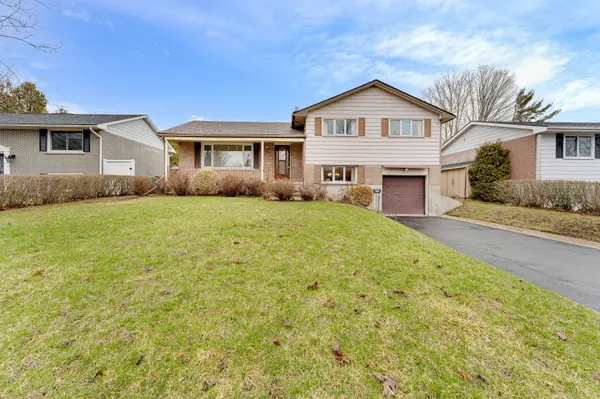 114 Braemar RD, Kingston, ON K7M 4B6