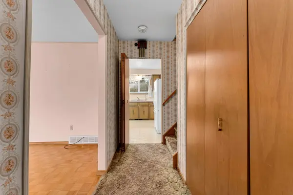 114 Braemar RD, Kingston, ON K7M 4B6