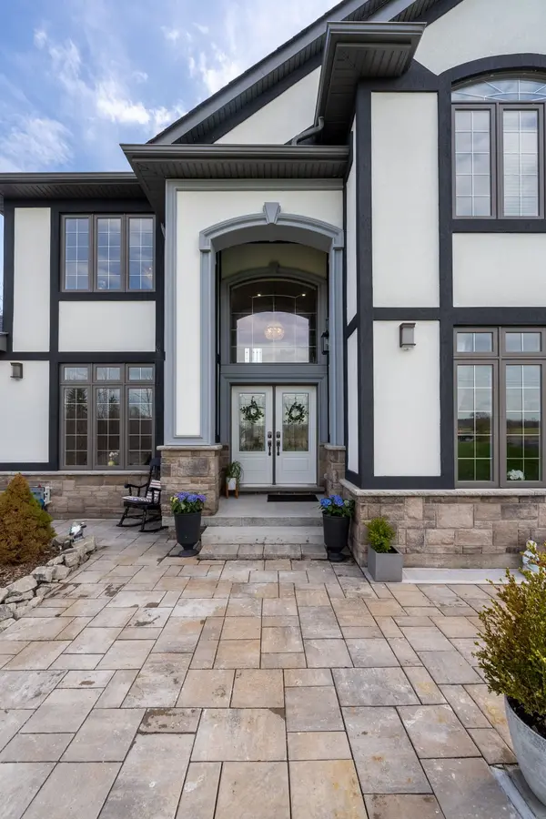 1040 Oakhill BLVD, Fort Erie, ON L2A 1N9