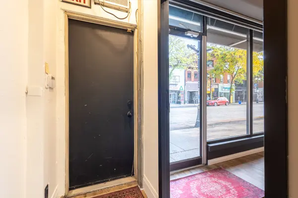 299 James ST N, Hamilton, ON L8R 2L4