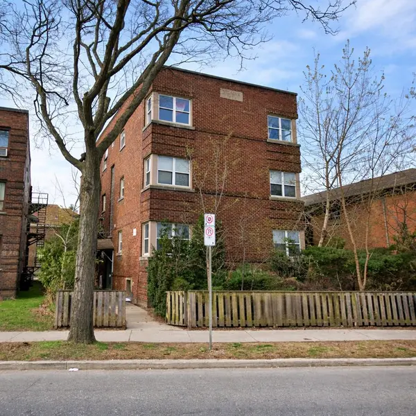 1024 King ST E #3, Hamilton, ON L8M 1C8