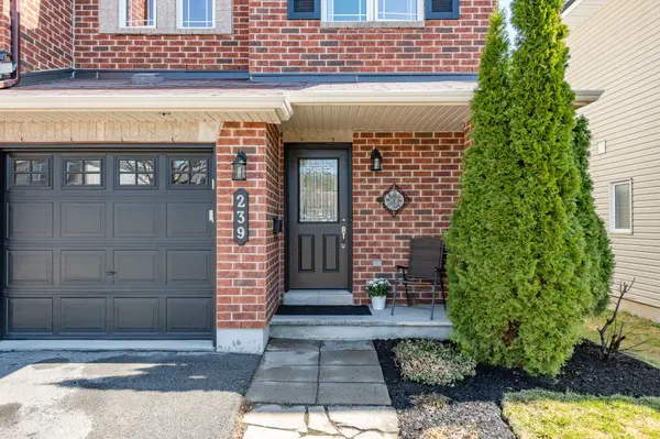 239 Hunterbrook ST, Kanata, ON K2K 0E5