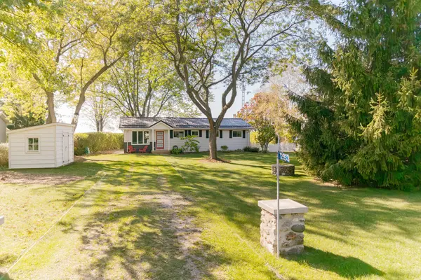 72553 Princess ST, Bluewater, ON N0M 2T0