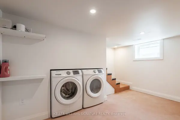 57 Mcelroy RD E #Basement, Hamilton, ON L9A 1Y5