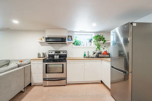 57 Mcelroy RD E #Basement, Hamilton, ON L9A 1Y5