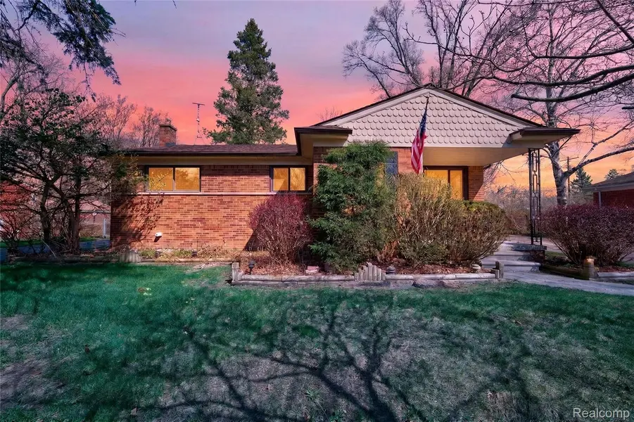 17198 Macarthur ST, Redford Charter Township, MI 48240