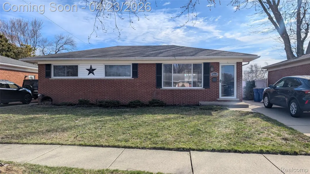 28640 Bradner DR, Warren, MI 48088