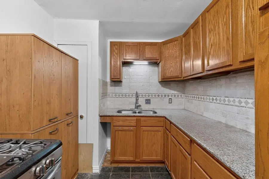 1704 Bell Avenue, Blue Mound, TX 76131