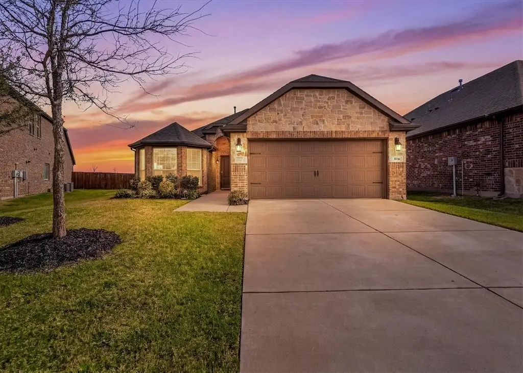 916 Brittany Drive, Anna, TX 75409
