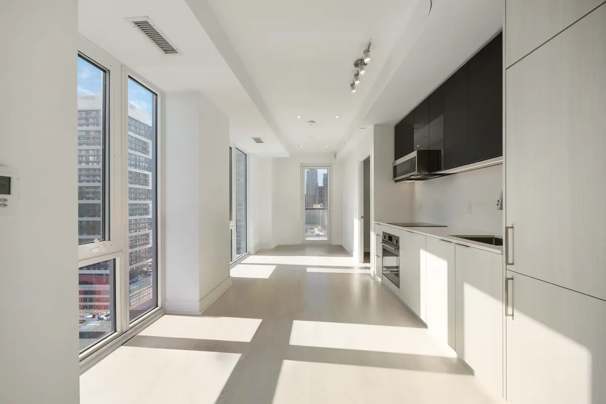 308 Jarvis ST #1803, Toronto C08, ON M5B 0E3