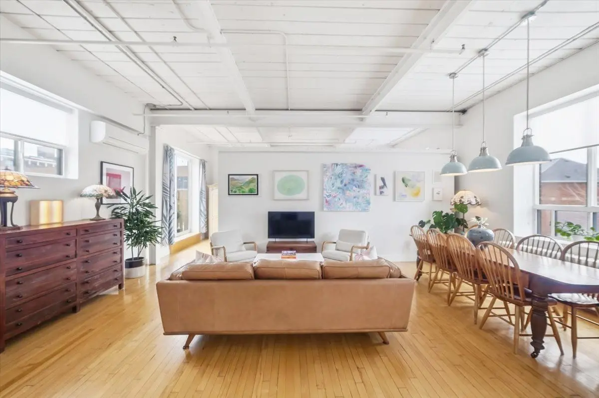 326 Carlaw AVE #211, Toronto E01, ON M4M 3N8