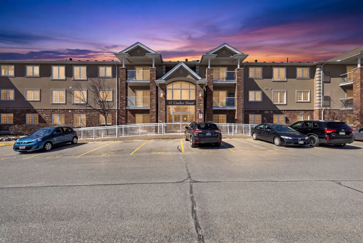 41 Coulter ST #3, Barrie, ON L0K 1S0