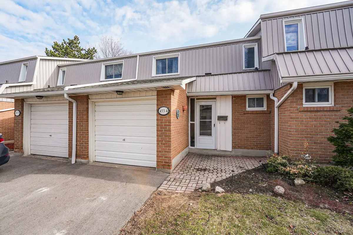 453 Woodview RD #4, Burlington, ON L7N 2Z9