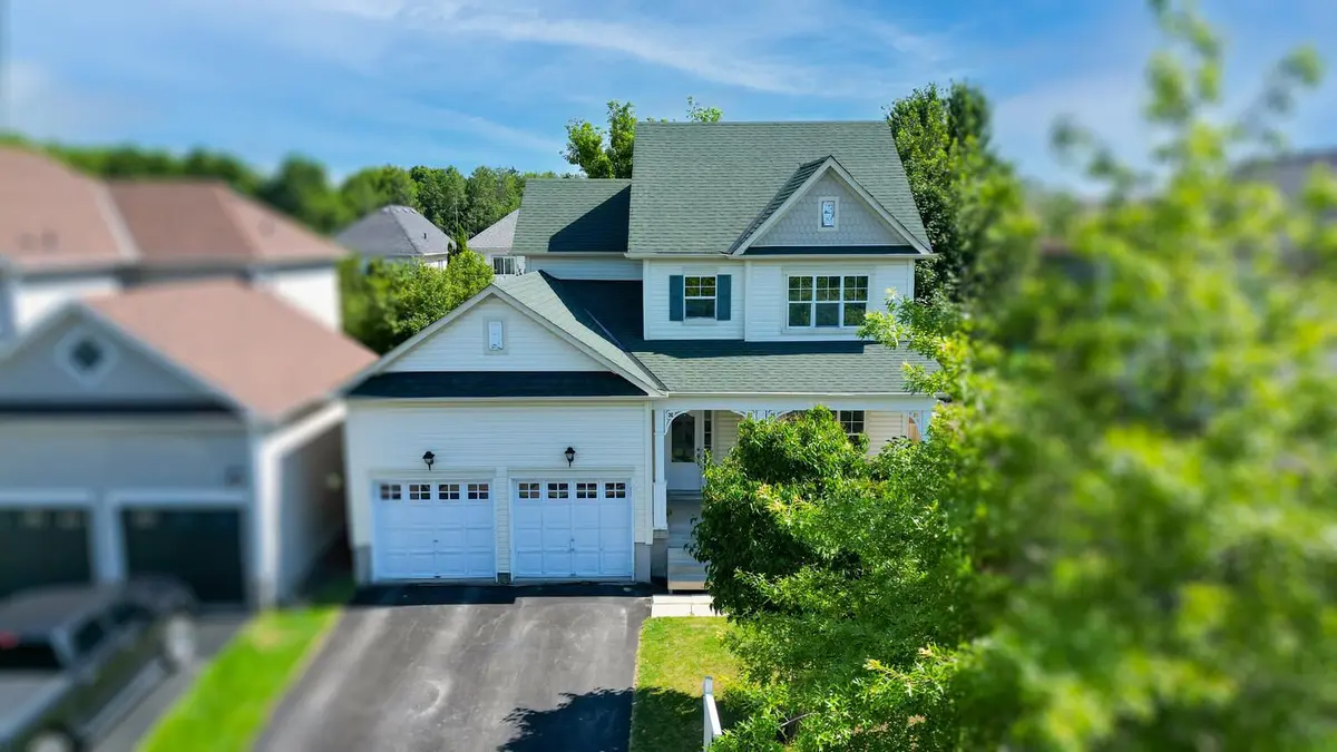 39 Hurst ST, Halton Hills, ON L7J 2Z8