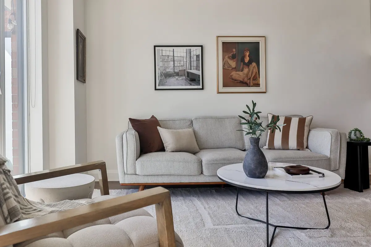 245 Perth AVE #103, Toronto W02, ON M6P 3X9