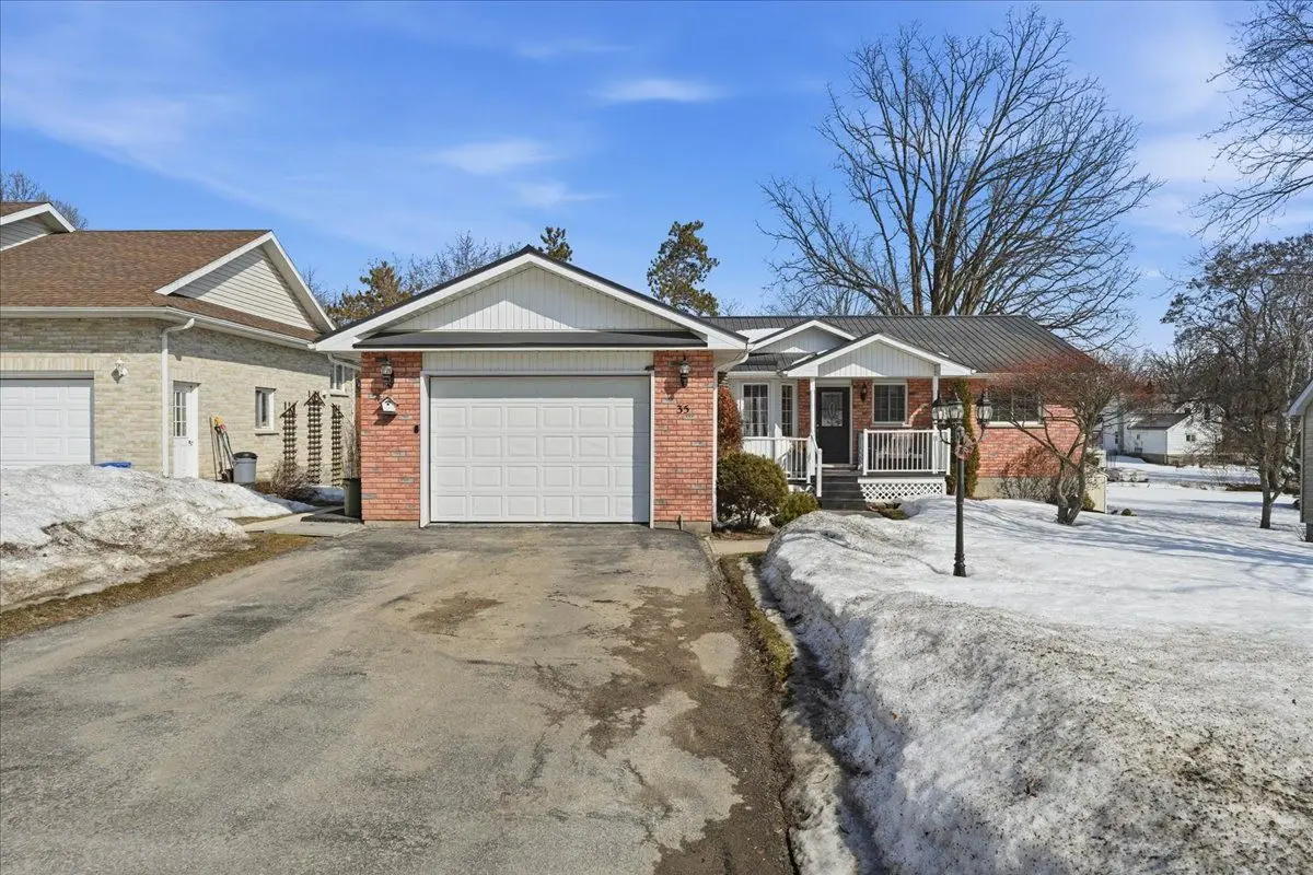 35 Nelson ST, Centre Hastings, ON K0K 2K0