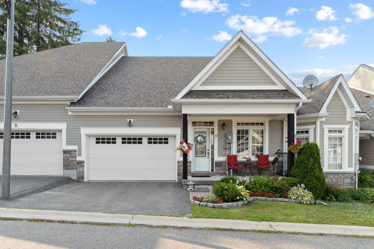 9 Stormont CT, Bracebridge, ON P1L 0B7