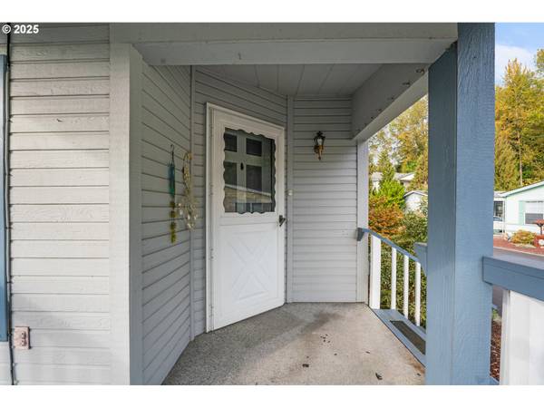 318 PEACOCK LN, Kelso, WA 98626