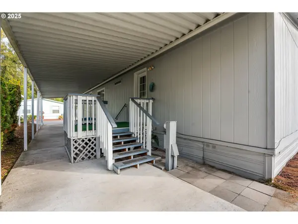 318 PEACOCK LN, Kelso, WA 98626