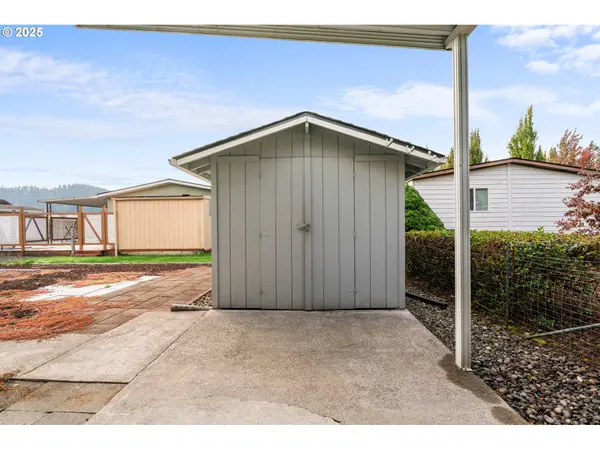 318 PEACOCK LN, Kelso, WA 98626