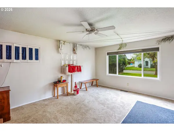 17935 SE PINE ST, Portland, OR 97233