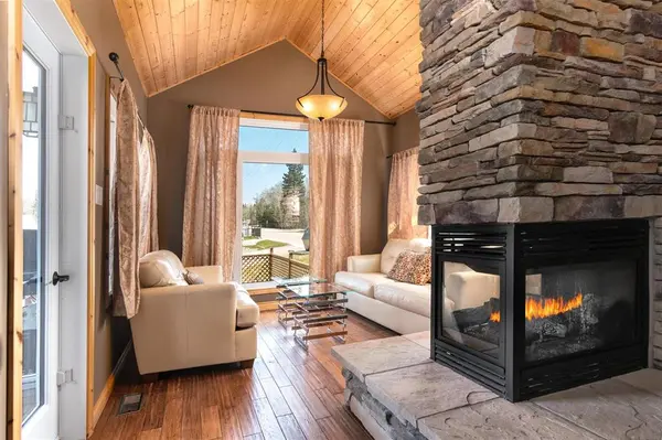 101 Arbutus DR, Clear Lake, MB R0J 1N0