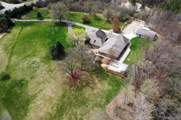 9505 E Atherton RD, Davison Township, MI 48423